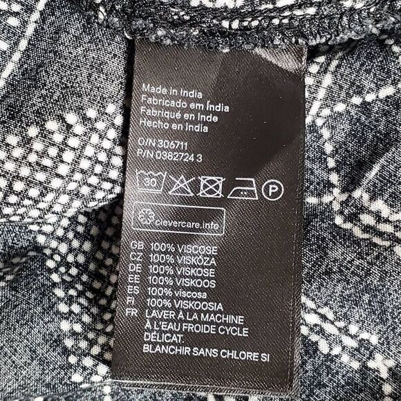 H&M Women’s Black Sleeveless Tank Top Geometric Print Size 12 Viscose Blouse - Picture 5 of 6